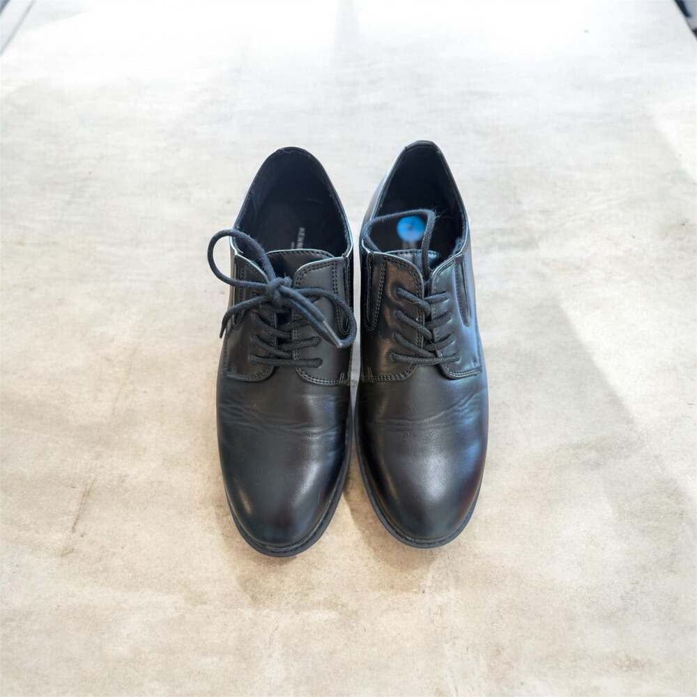 Size 4 Kenneth Cole New York kids Black Leather Plain Toe Lace-Up Oxford Shoes